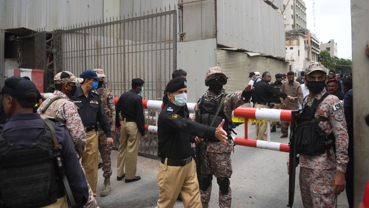 Militants Attack Karachi Stock Exchange, Killing at Least 3 – NBC New York