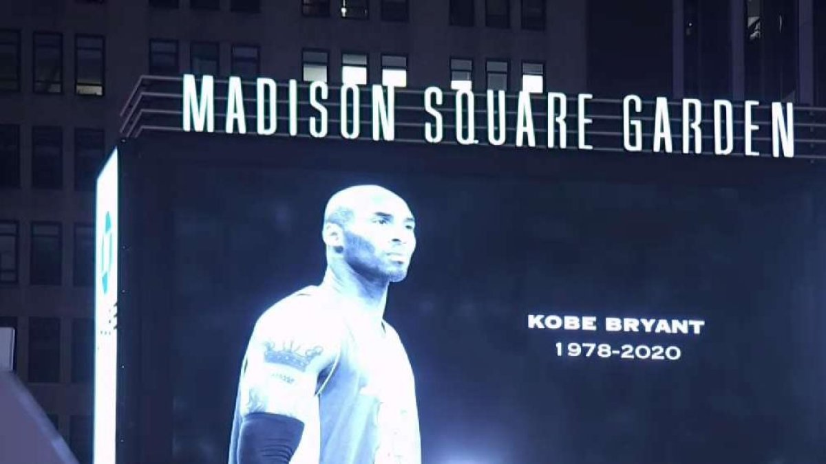 Madison Square Garden pays tribute to Kobe Bryant before Knicks-Nets game –  New York Daily News