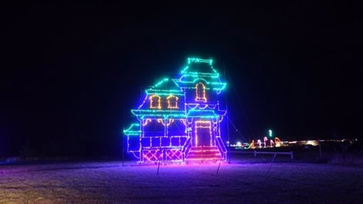 Jones Beach Display Is an Neon Dream