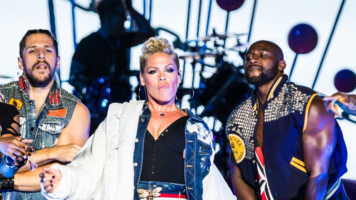 P!nk will give 2,000 of these banned books at her Florida concerts in Miami and Sunrise