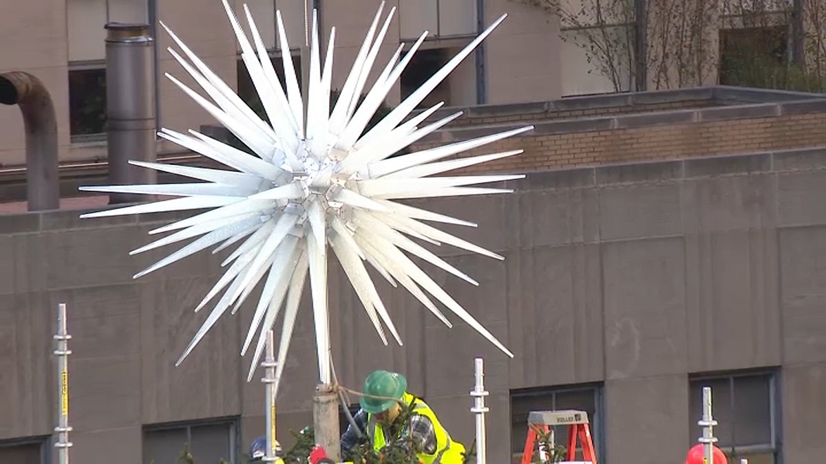 Swarovski Crystal Star Adorns Top of Rockefeller Center Christmas Tree