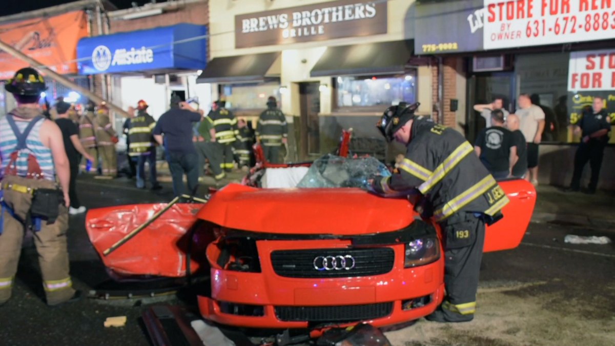 Drunk Driver Crashes Into Bar on Long Island: Police - NBC New York