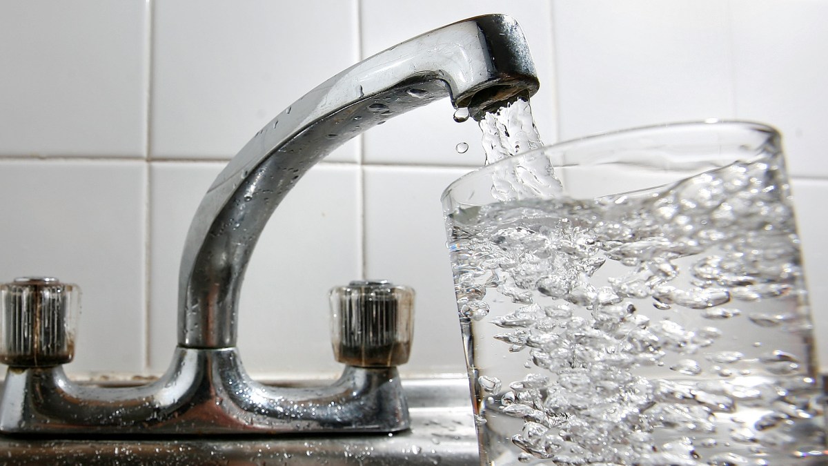 what-s-the-deal-with-tap-water-is-it-safe-siowfa15-science-in-our