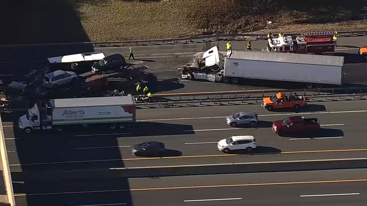 Major Truck Accident Snarls Up Traffic On New Jersey Turnpike Nbc New York 2252