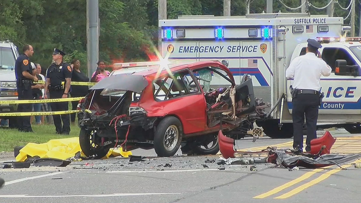 TwoCar Crash Kills 3, Injures 4 on Long Island Police NBC New York