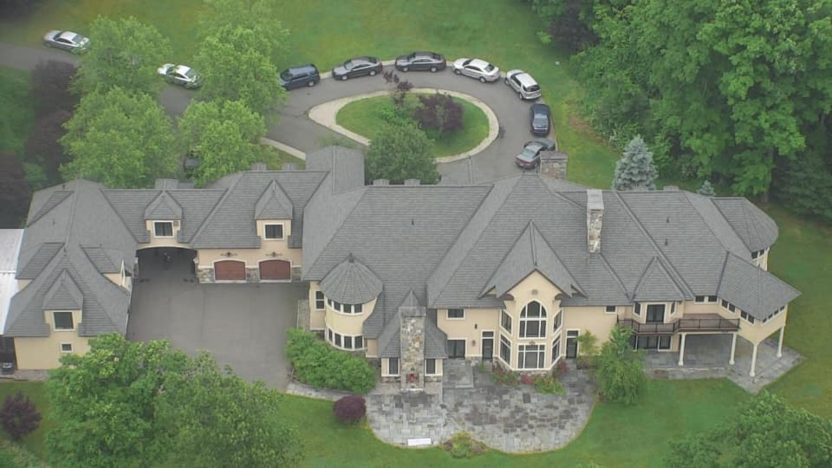 State Police Return to Avon Property in Search for Jennifer Dulos NBC