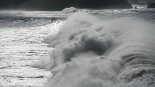 big_waves1