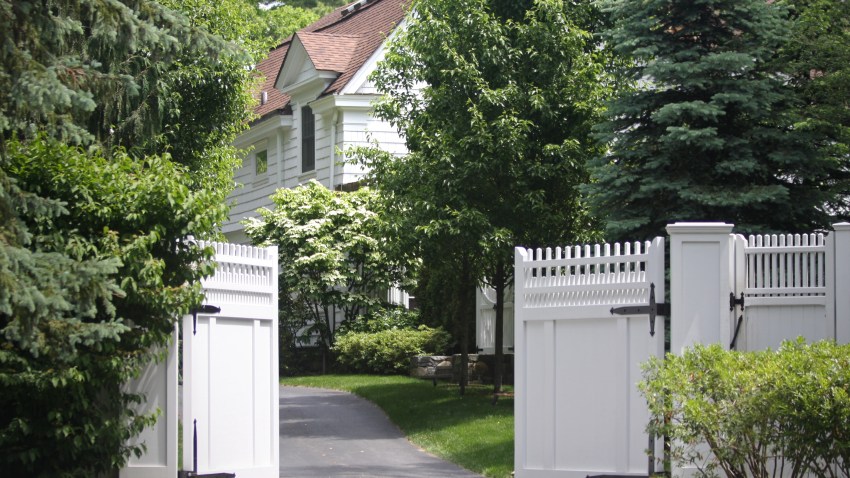 bill hillary chappaqua home