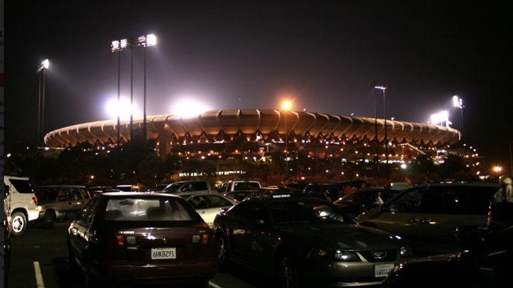 candlestick-at-night