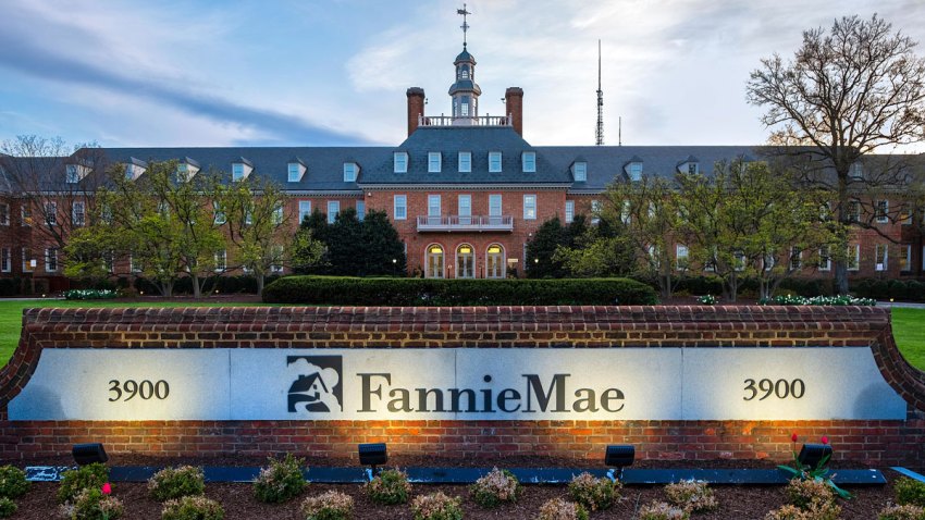 Earns Fannie Mae