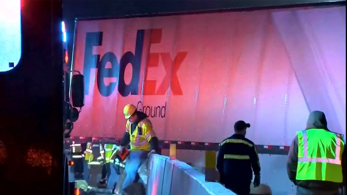 Suit Claims Trucker in Pennsylvania Turnpike Crash Wore Noise-Canceling Headphones – NBC New York - Vimarsana News