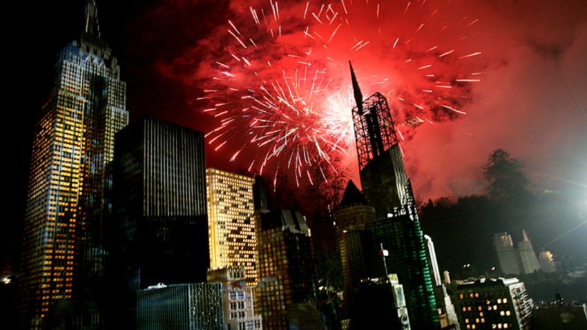 fireworksnyccrop2