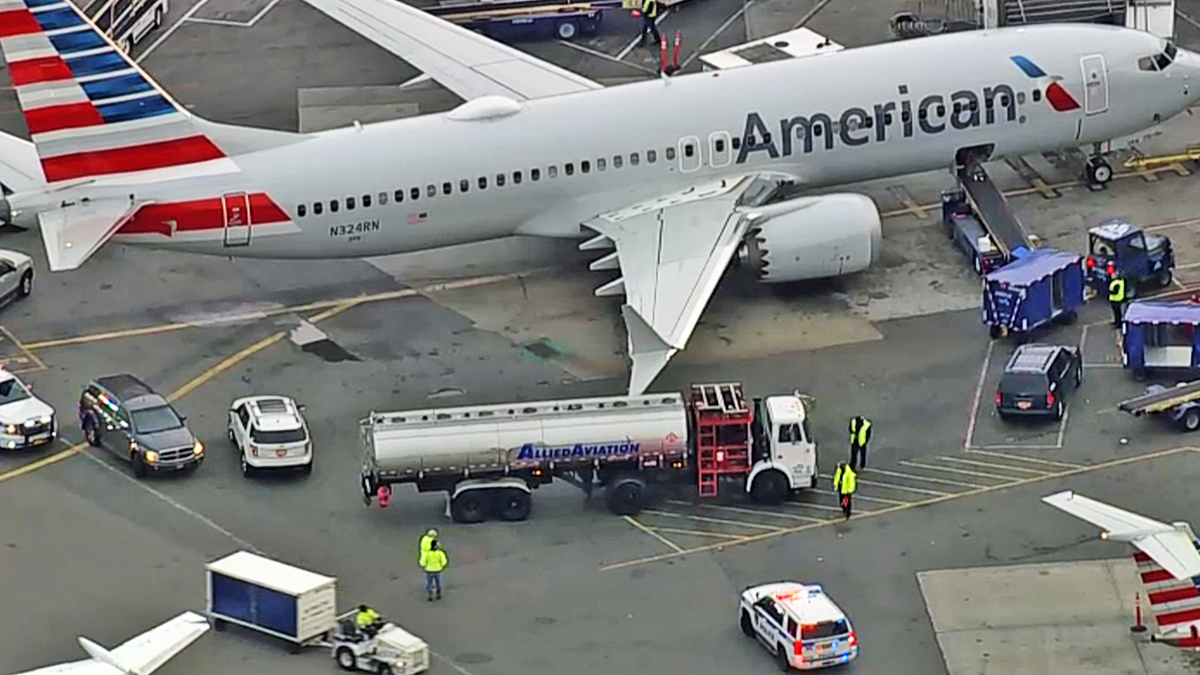 Fuel Truck Hits American Airlines Flight at LaGuardia Port Authority