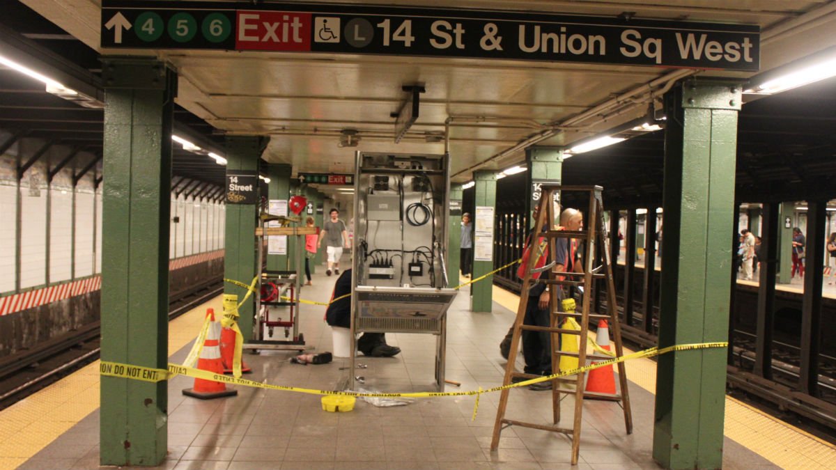 Man Arrested After Pushing Woman Onto Subway Tracks in Manhattan – NBC ...