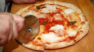 generic-pizza-getty
