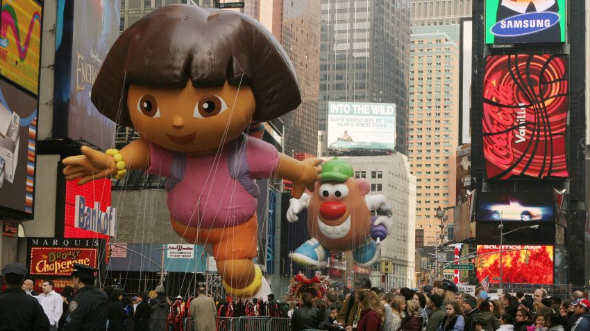 03 27 09 macys parade times square dora