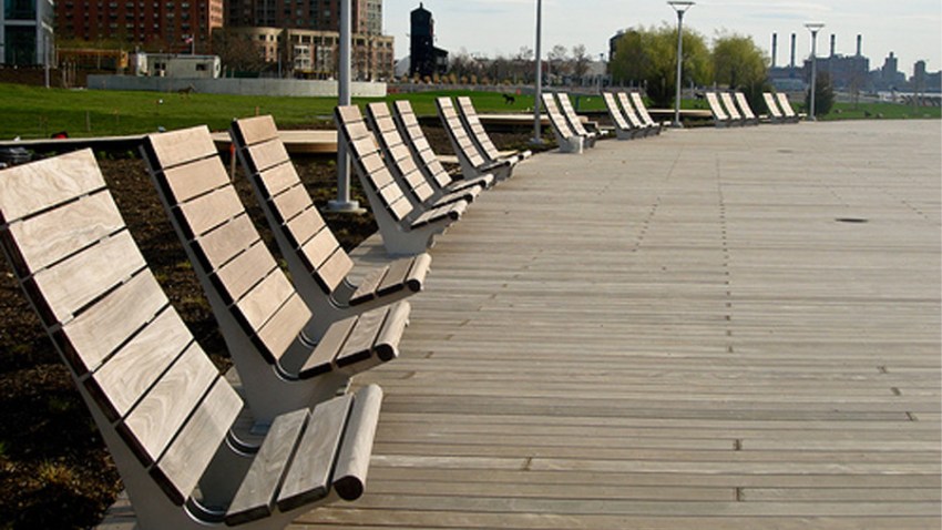 hamptons bench