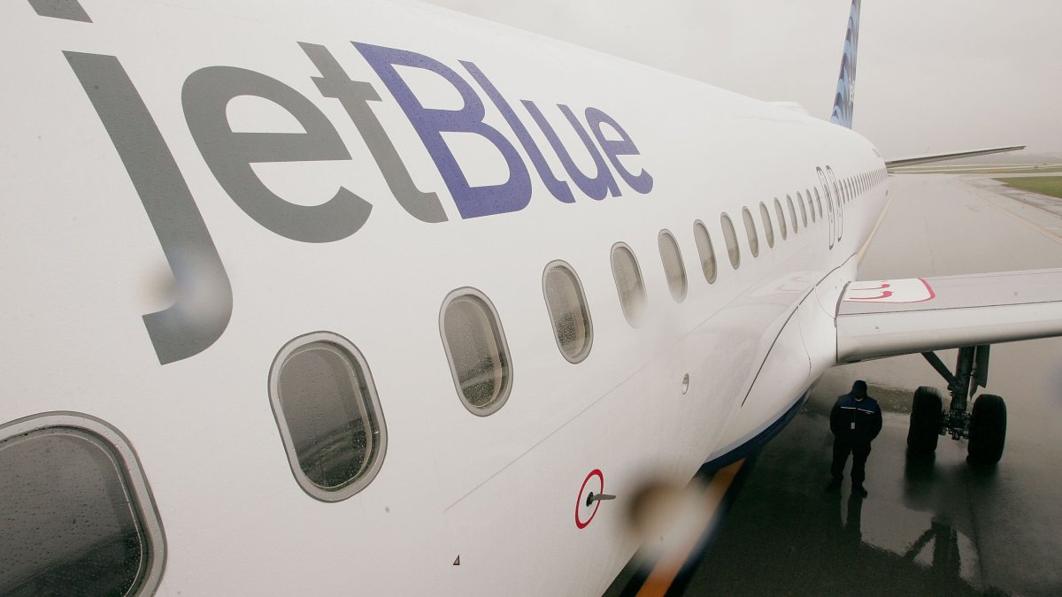 Flying for spring break? JetBlue raises checked bag fee by $9 for peak travel