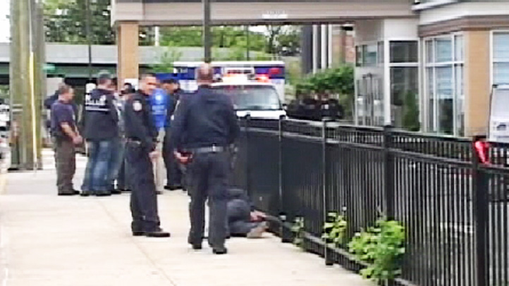 2 Shot Dead In Apparent Murder Suicide At Jfk Hilton Garden Inn