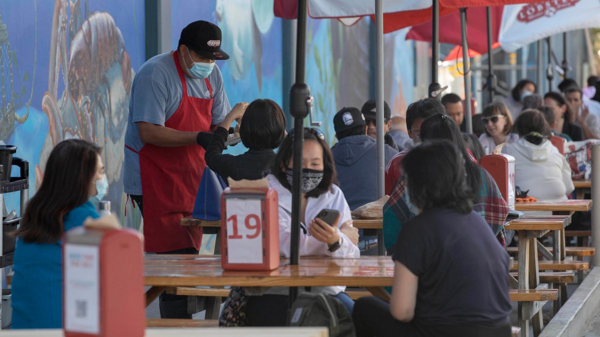 ‘Here We Go’ NYC Mayor Confirms Phase II Start Monday, Reopening