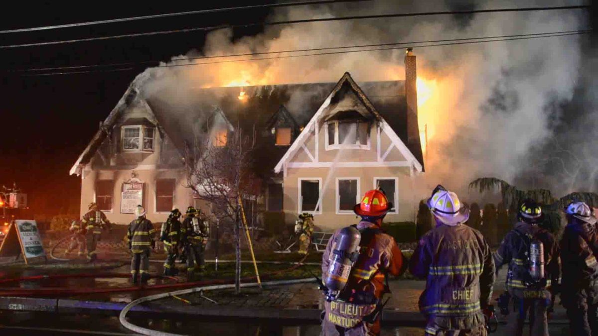 Popular Manor House Restaurant on Long Island Consumed by Flames NBC