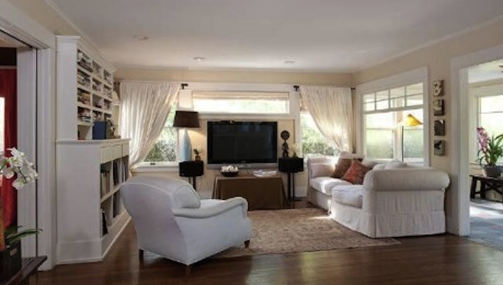 Maria Bello Lists Charming Blue Bungalow For 1 85 Million Nbc New York