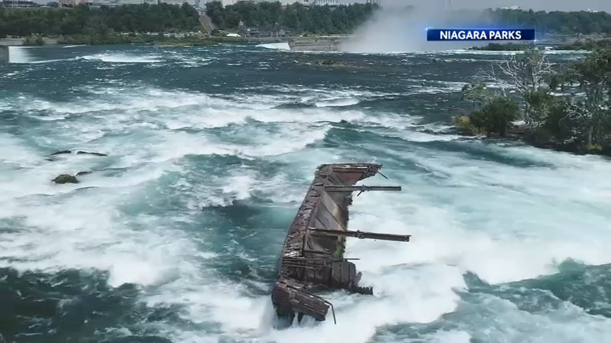 Massive Ship Stuck in Niagara Falls Rocks for Over a Century Could
