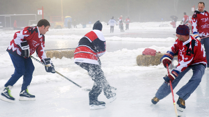 POND HOCKEY