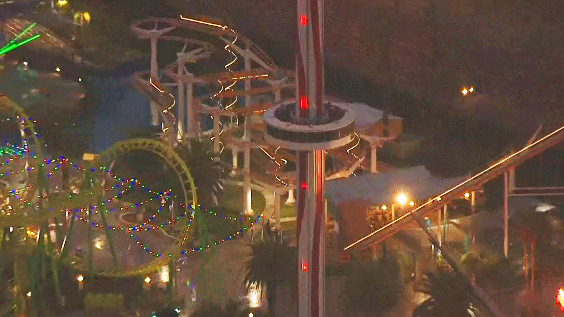Rescue After Knott’s Berry Farm Ride Traps Riders 120 Feet Up for Hours