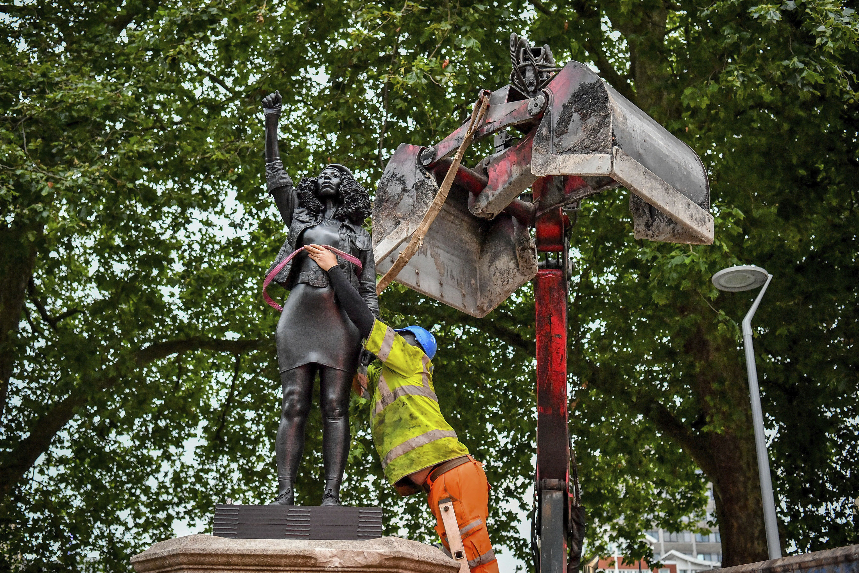 Black UK Protester Statue Removed From Pedestal in Bristol NBC New York