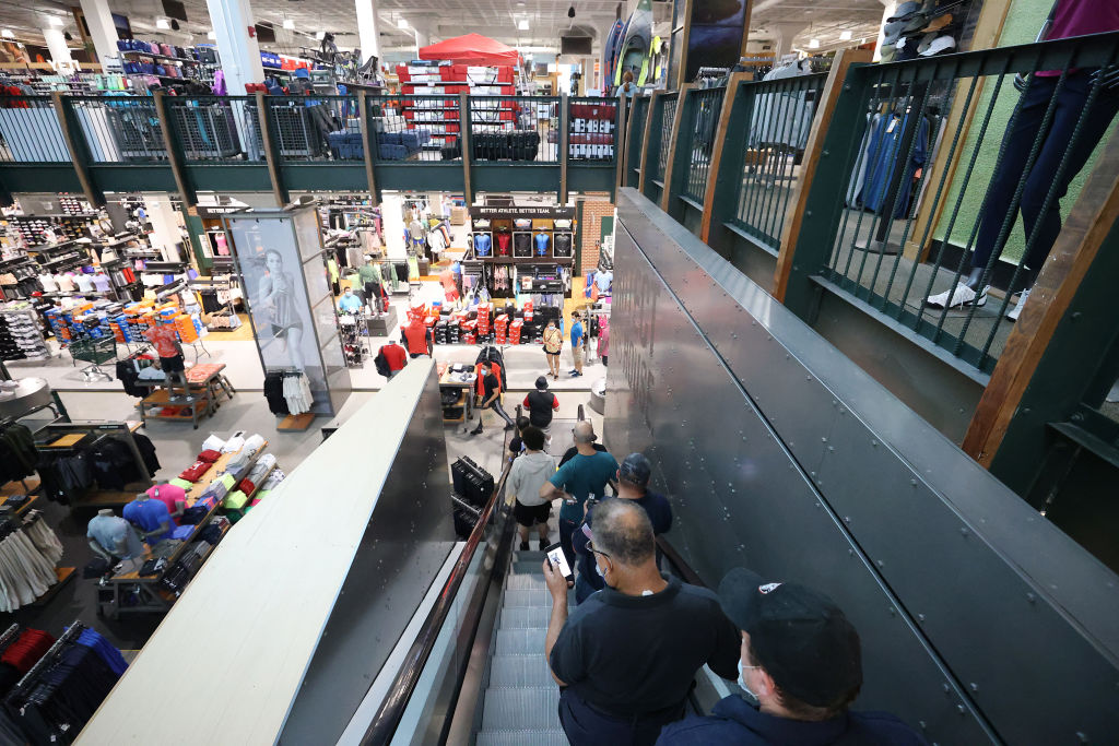 Cuomo No New Indoor Activities Like Malls, Museums for NYC in Phase 4