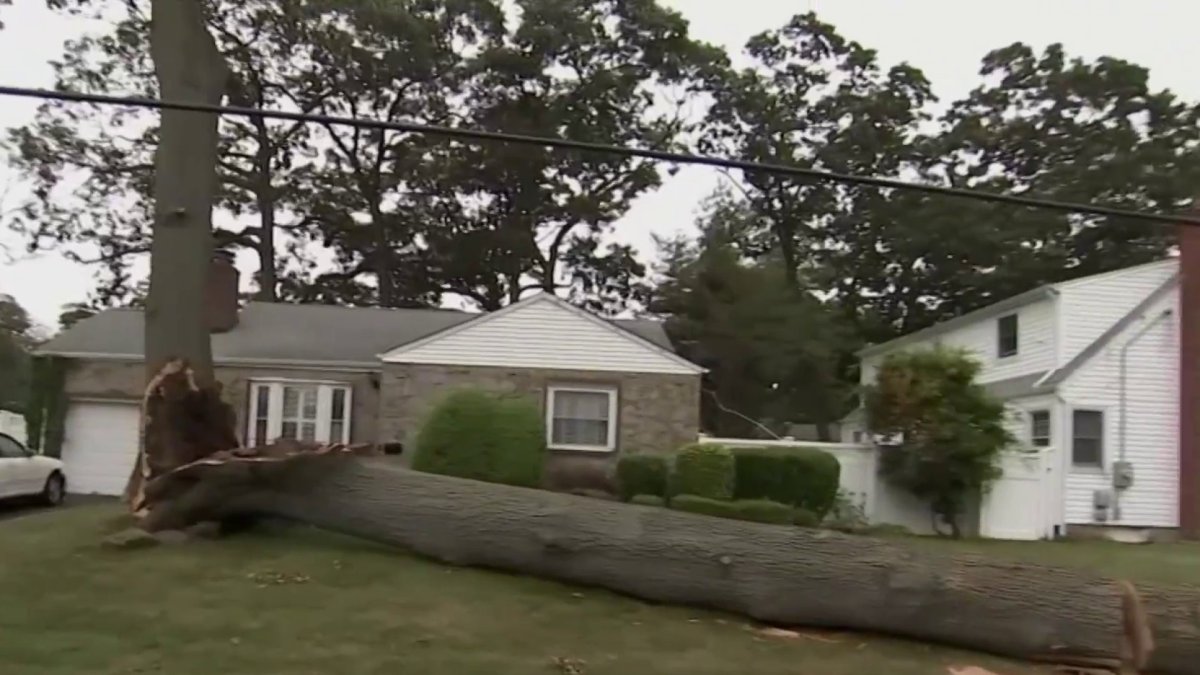 Long Island Reaches Boiling Point Over Power Outages NBC New York