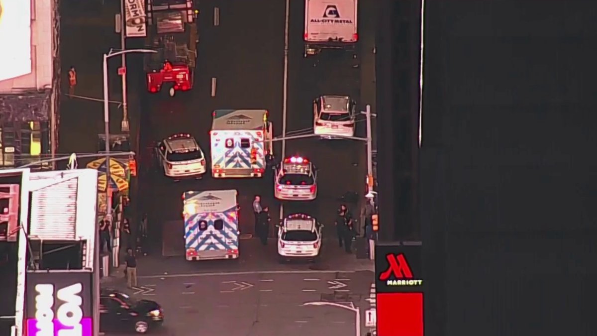 NYPD Investigates Shooting in Middle of Times Square – NBC New York