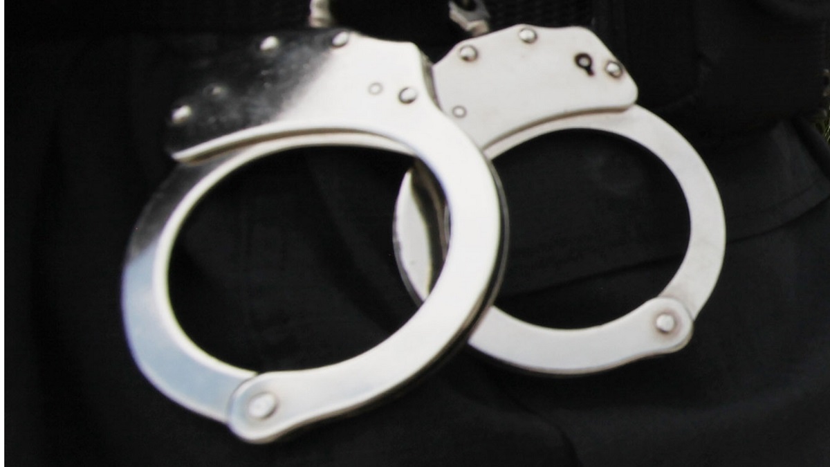 Police Say Officer Is Attacked Bitten In Long Island Bar Nbc New York