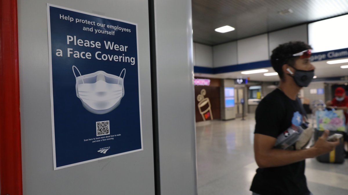 NYC Orders Hotels to Ban Some Hotspot Tourists; 2 More States Land on