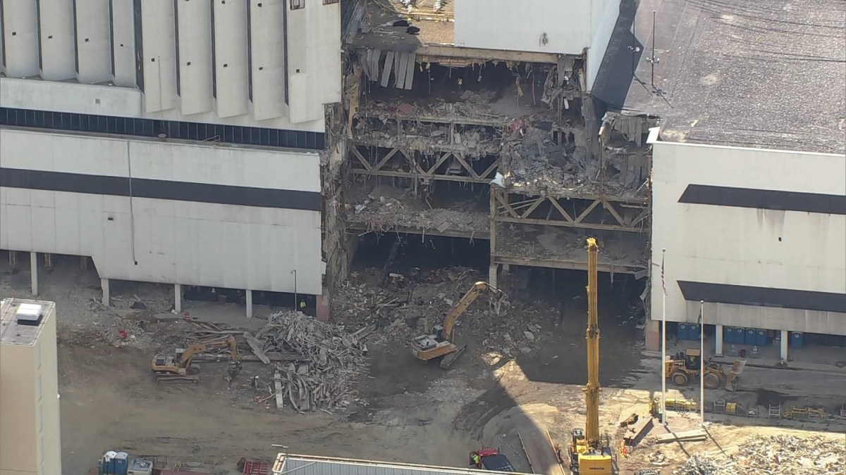 Trump Plaza in Atlantic City is Being Demolished, Tower Will Be Imploded Next Year - NBC New York