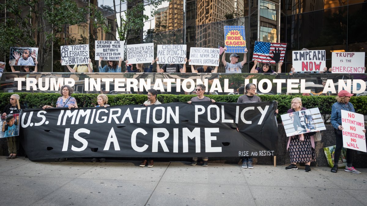 Judge Orders US to Stop Detaining Migrant Children in Hotels – NBC New York