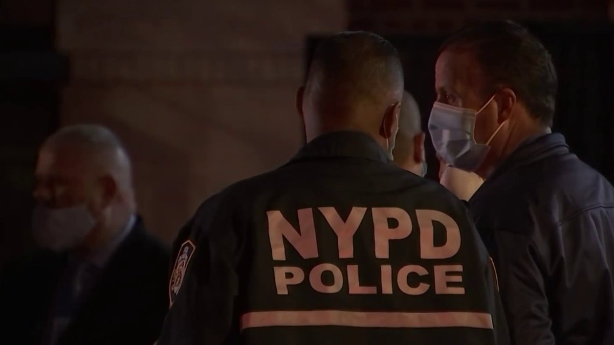 Man Killed in Ambush Shooting Outside Mom’s NYC Apartment – NBC New York