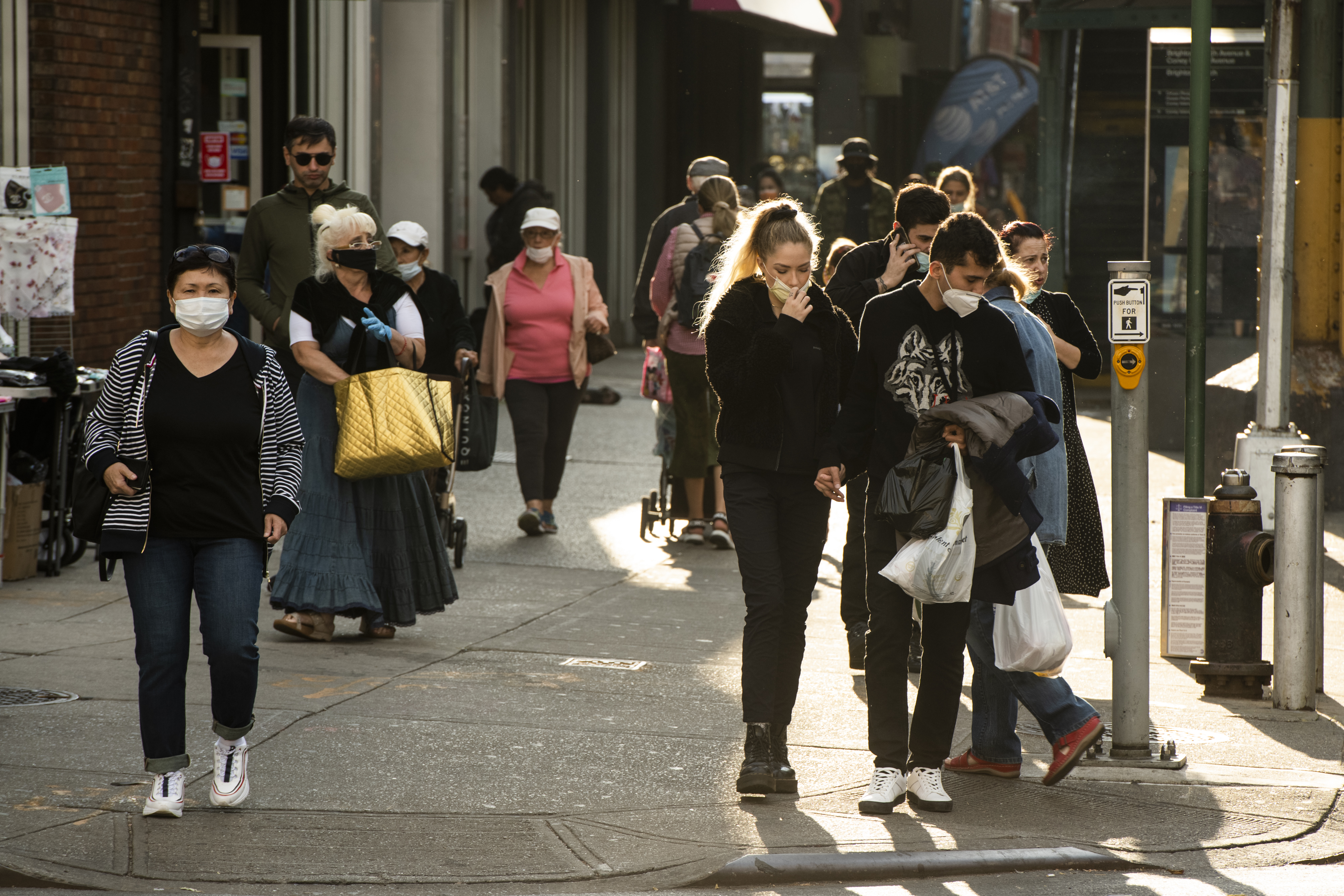 Ny To Shut Schools And Businesses Ban Mass Gatherings As Cluster Fight Intensifies Nbc New York