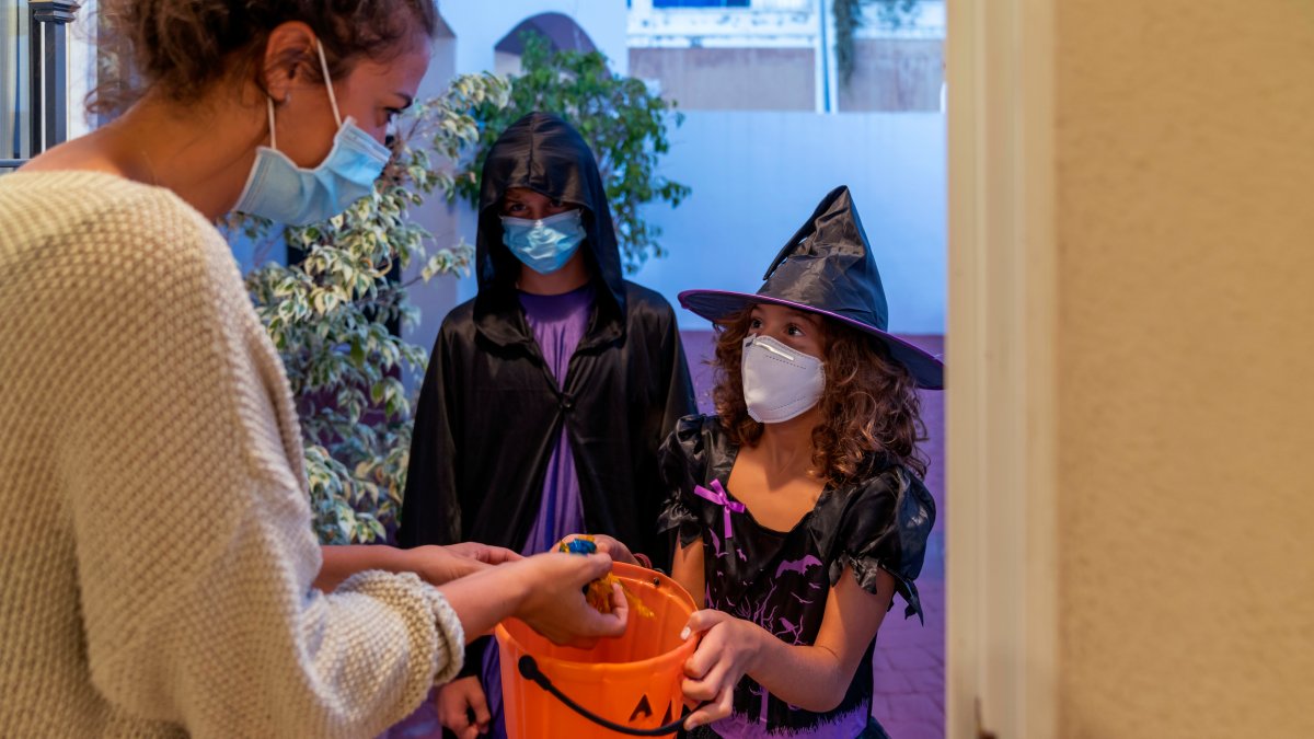 This Tips Will Keep Everyone Safe This Hallowe NBC New York