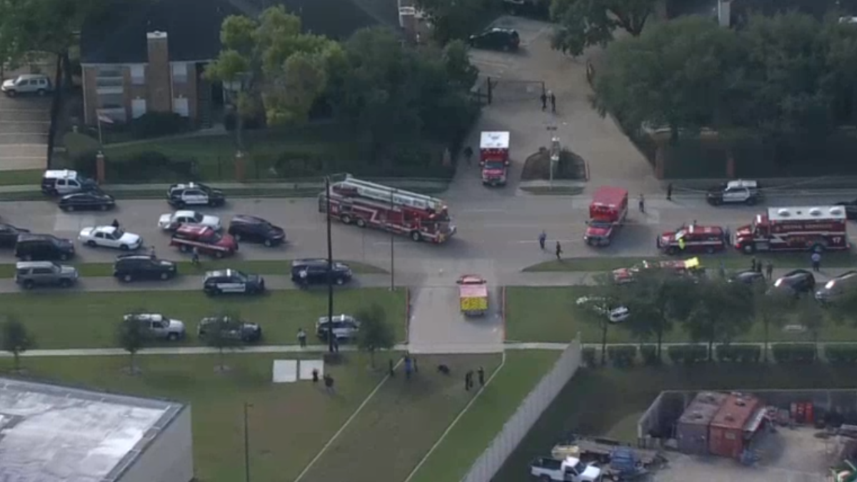 Officer Killed, 3 Wounded After Shooting at Houston Apartment Complex