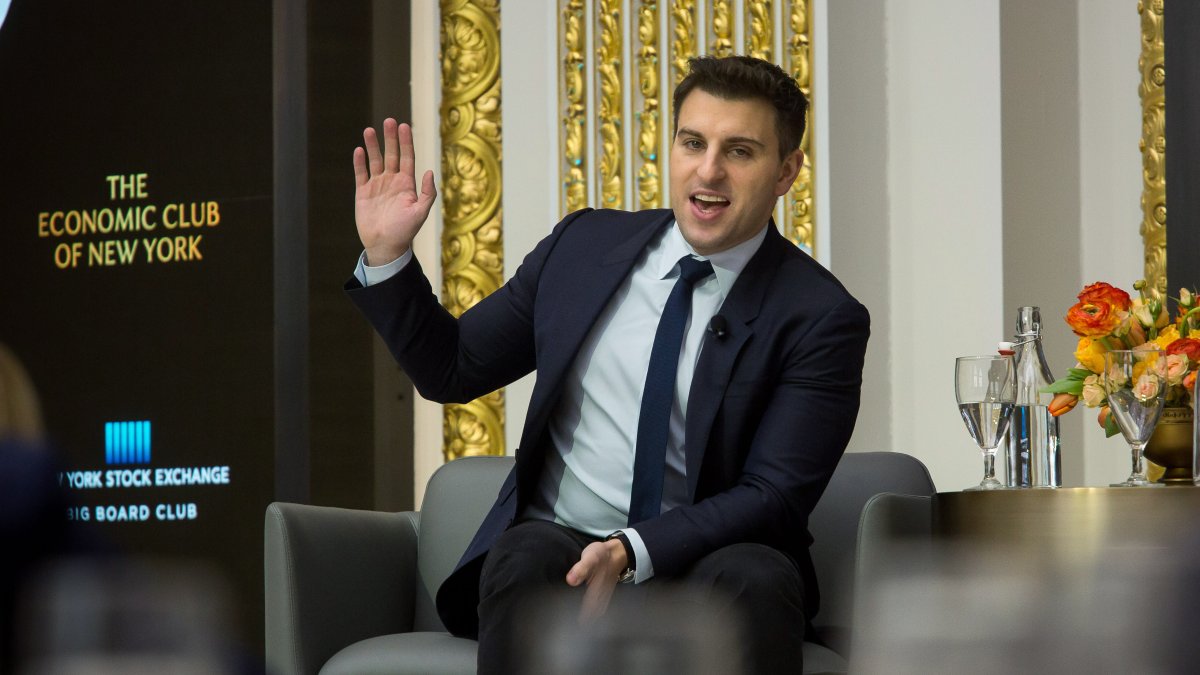 Airbnb Beats Estimates With 70% Revenue Growth as Travel Rebounds – NBC New  York