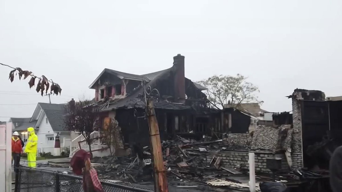 Explosion Damages Long Island Homes, Injuries Firefighters NBC New York