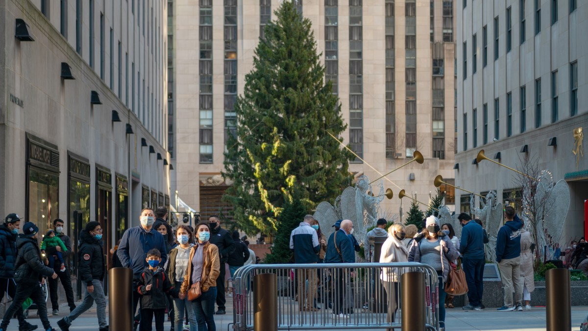 Lines and Order What Visitors Can Expect at the Rockefeller Christmas