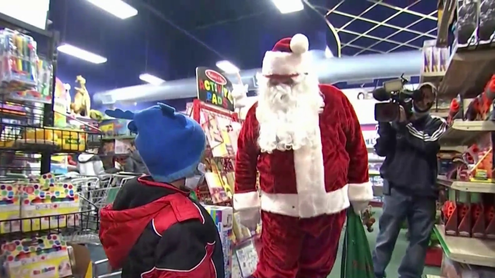 Stop & Shop Teams Up with NY Giants for Holiday Shopping Spree