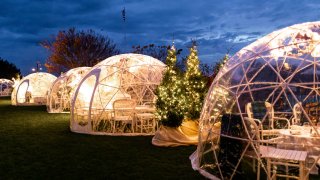 outdoor dining igloos