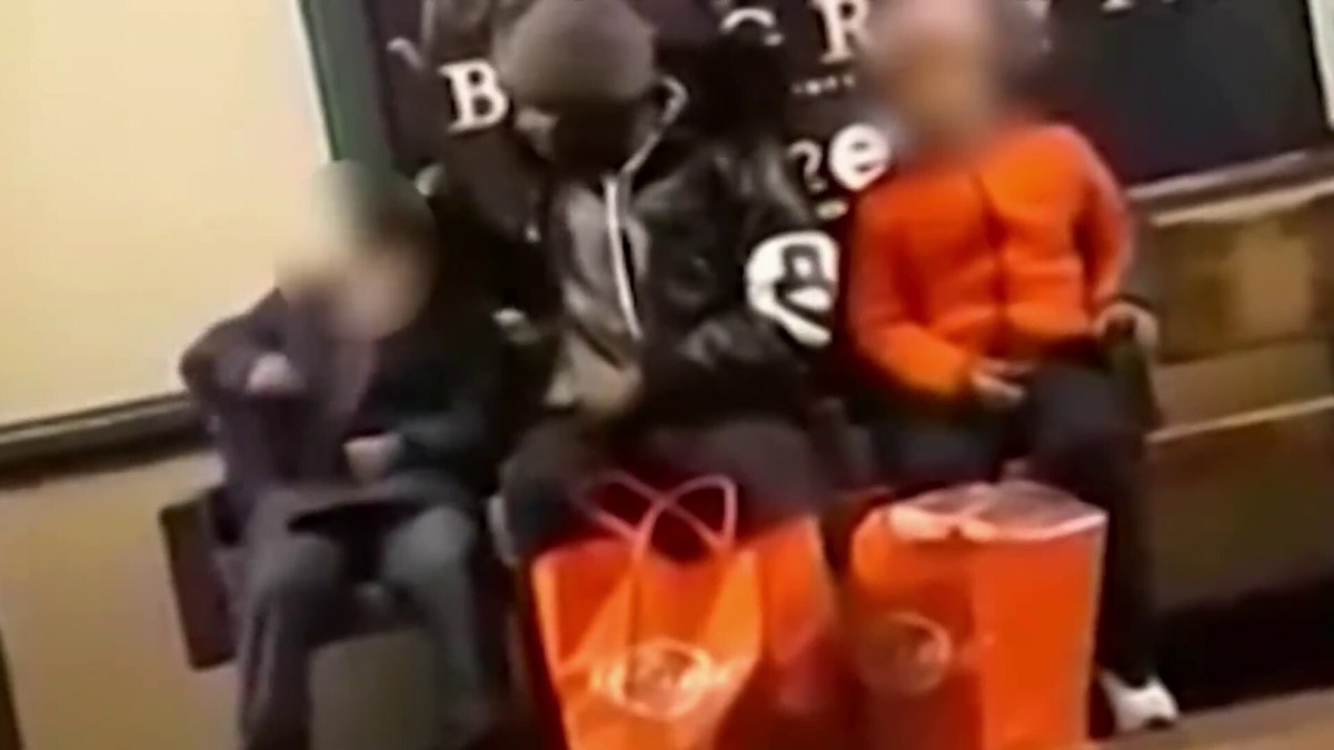 Man Caught on Camera Abusing Kids on NYC Subway Platform 