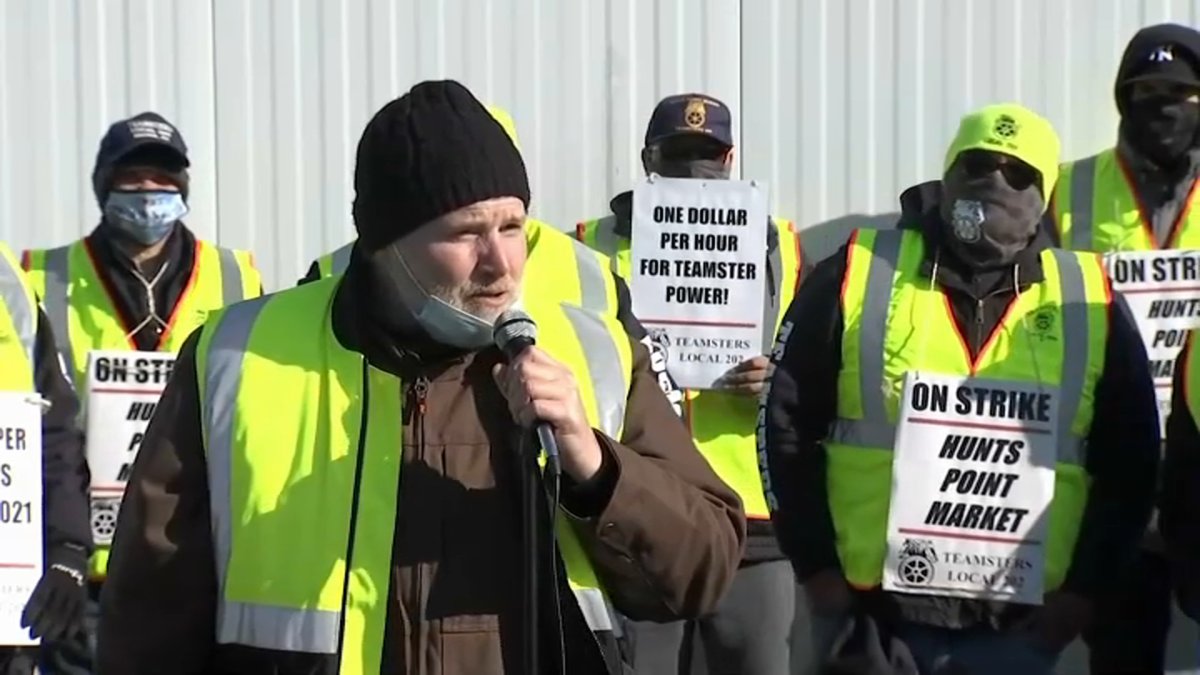Hunts Point Market Workers Approve Contract, End Weeklong Strike โ NBC Hunts Point Market Workers Approve Contract, End Weeklong Strike โ NBC