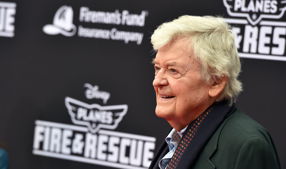 Five-Time Emmy Winner Hal Holbrook, Acclaimed for Portrayal of Mark Twain, Dies at 95 - Vimarsana News