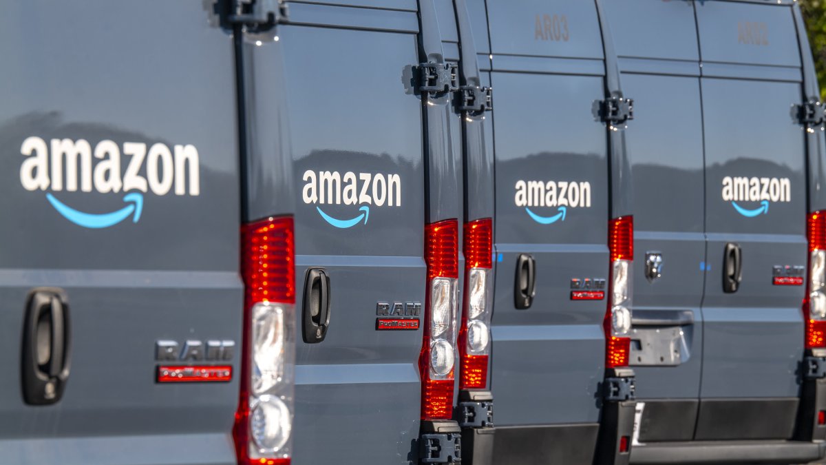 Amazon Delivery Driver Found Dead in Missouri Yard After Dog Attack – NBC New York - Vimarsana News